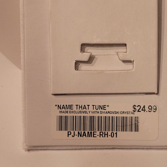 Fifth Avenue Collection Name that Tune - Picture 2 of 2